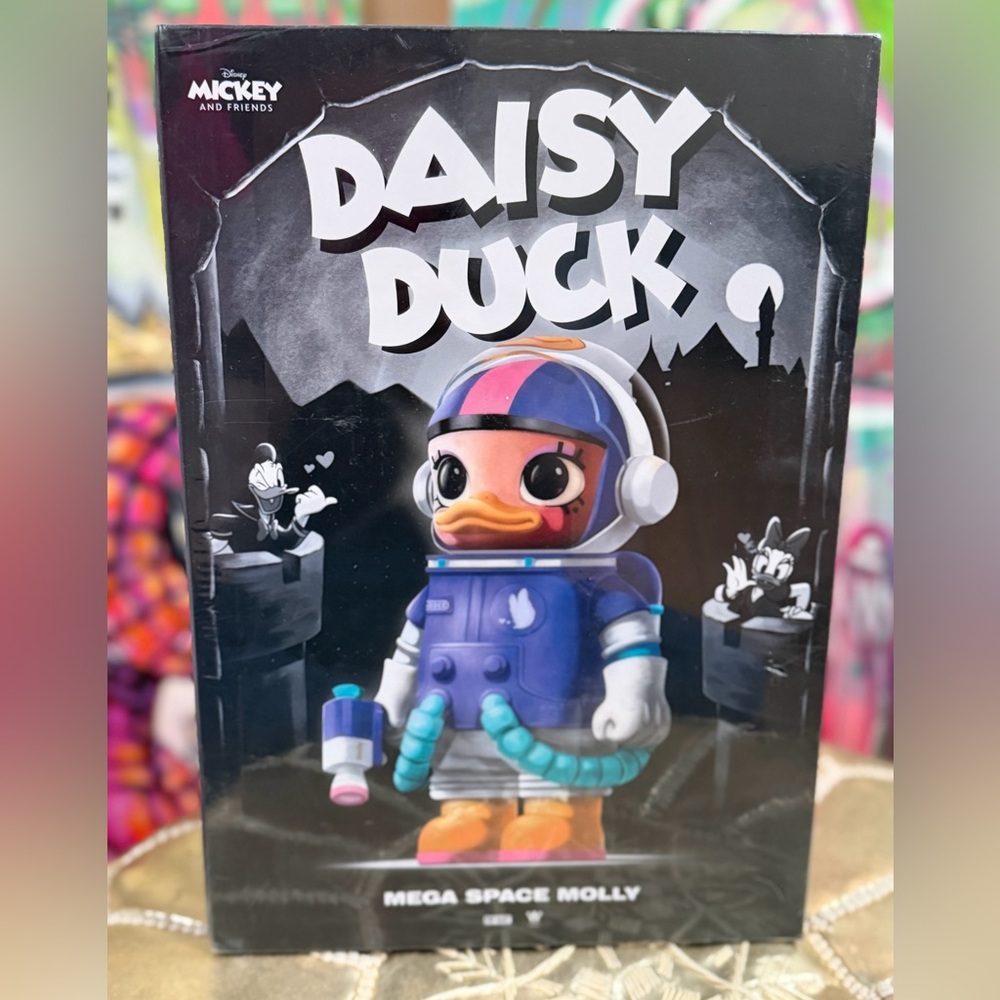 MEGA Space Molly 400% Daisy Duck collectible figure ~ POPMART NIB Sealed